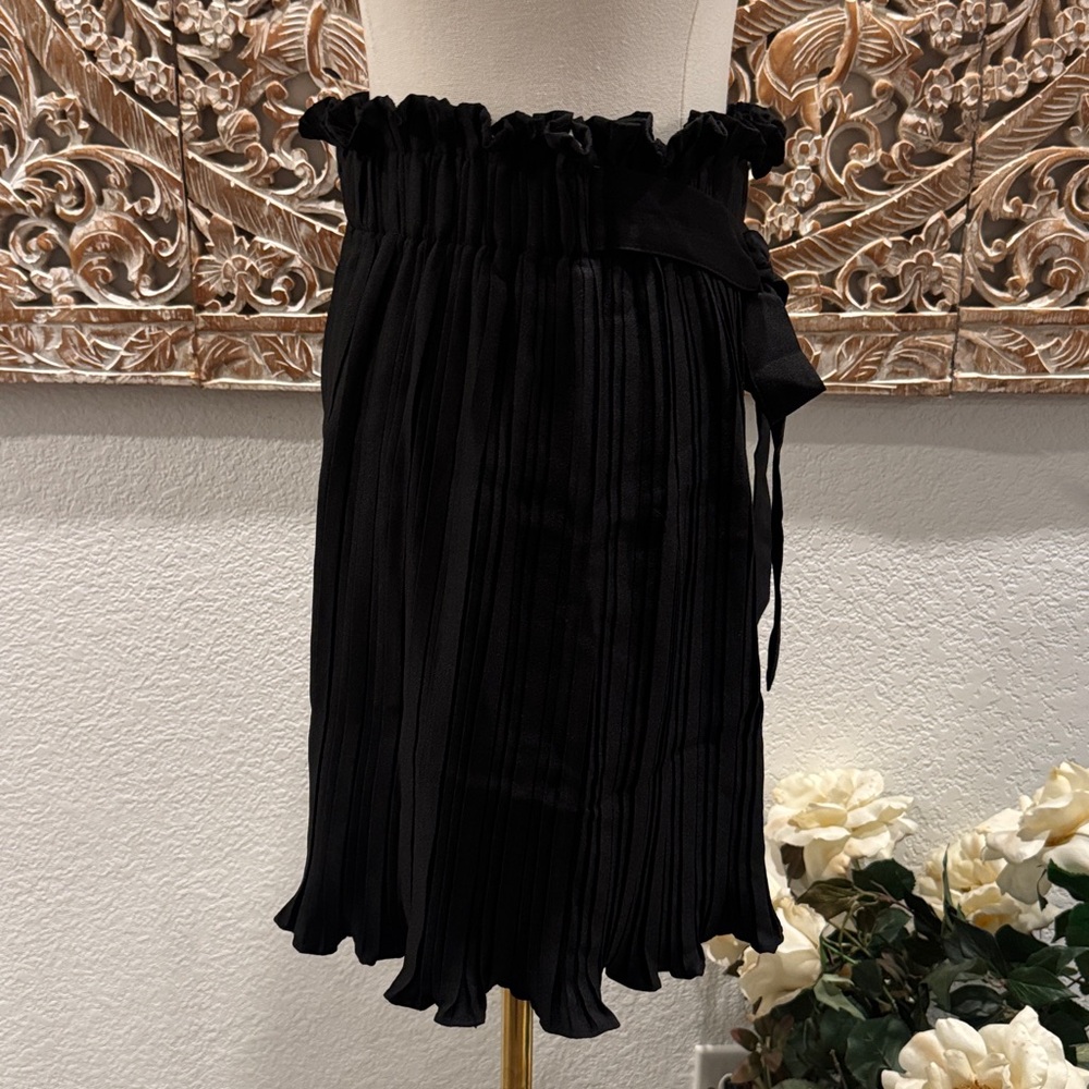 Haute Monde Black Crimped Flowy Mini Skirt w/ Tie Belt - Picture 6 of 16